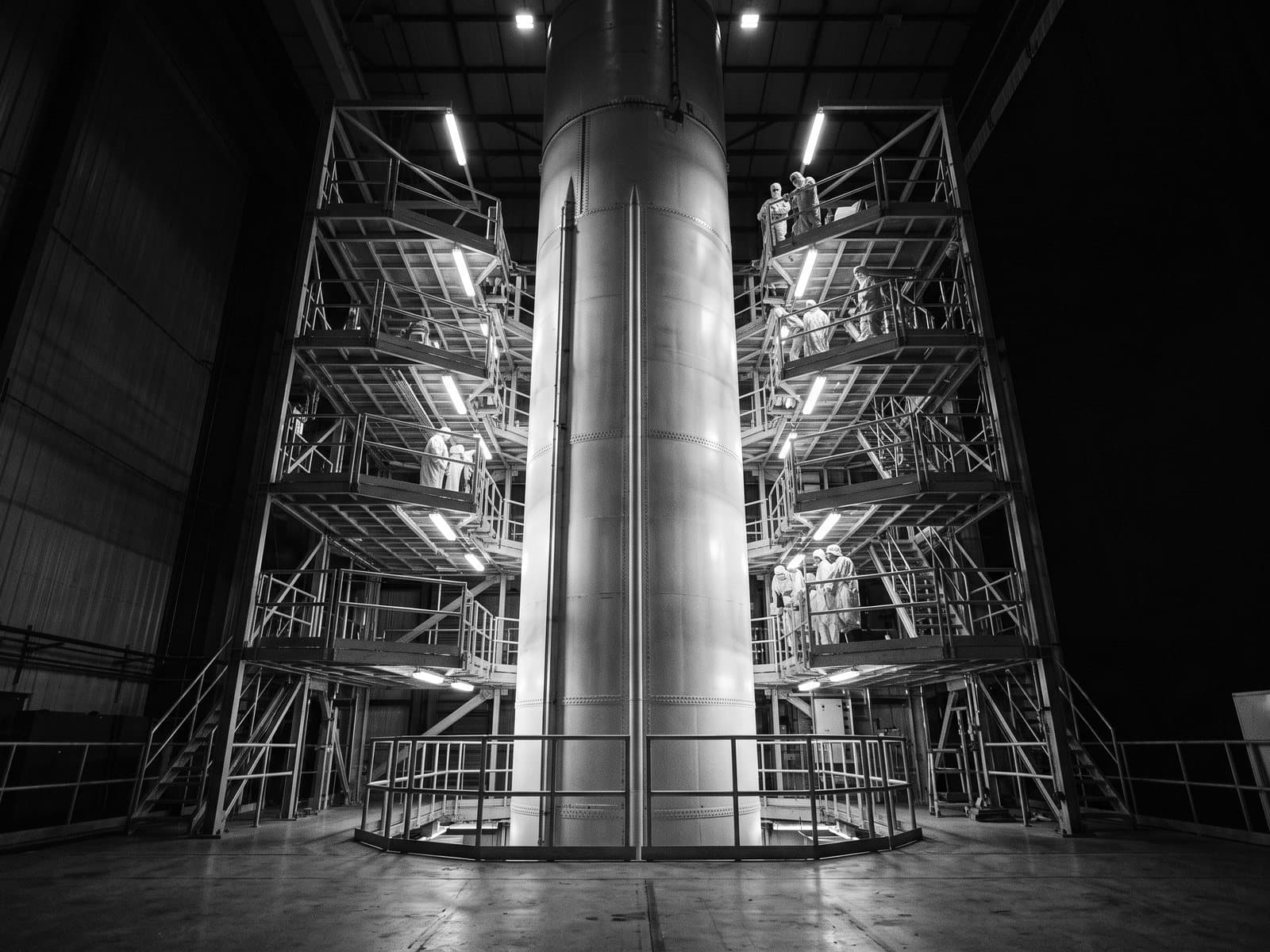 Space launcher being integrated in its assembly frame